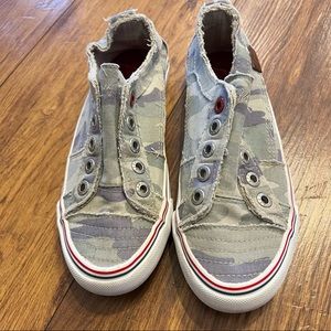 Blowfish size 6.5 camouflage